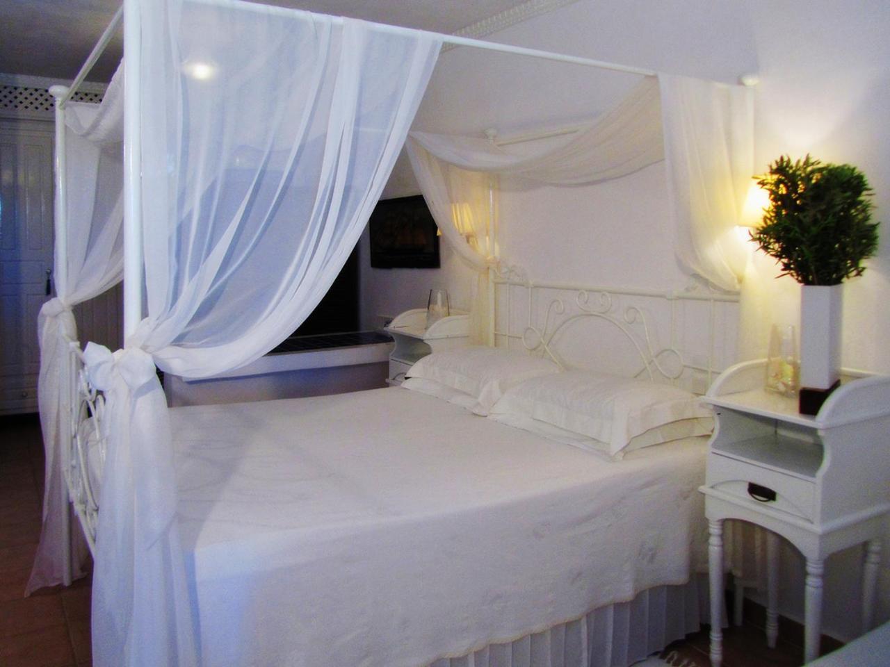 Porto Scoutari Romantic Hotel สกาลา ภายนอก รูปภาพ